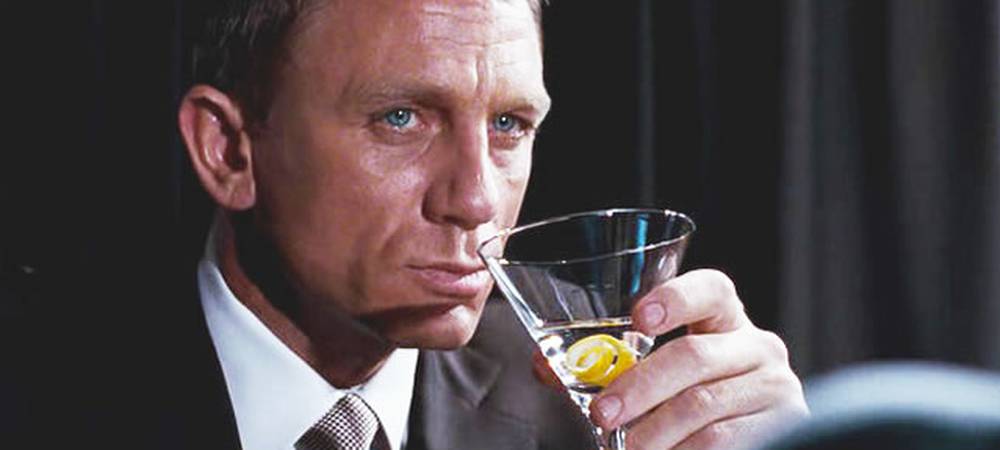 Baca se u filmske vode: Princ Charles glumi u James Bondu