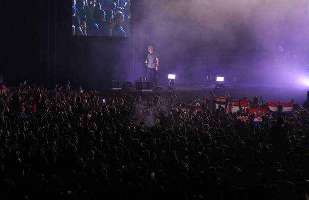 Dugopolje: Thompson održao koncert na prepunom stadionu Hrvatskih vitezova