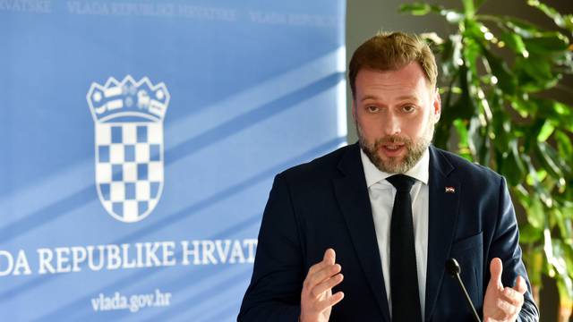 Zagreb: Ministar Banožić o uređenju rezidencije i državnog stana