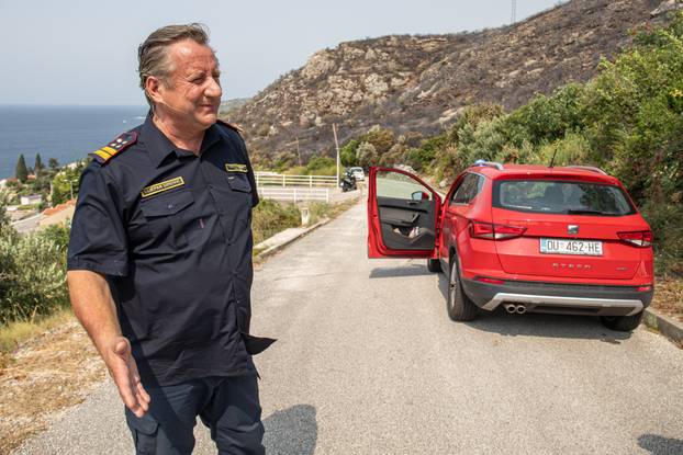 Vatrogasci se bore s po&zcaron;arom koji je buknuo u &Zcaron;upi dubrova&ccaron;koj