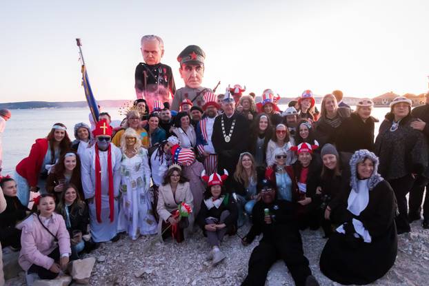 Tito i Ante Pavelić spaljeni kao Krnje u Kaštel Starom