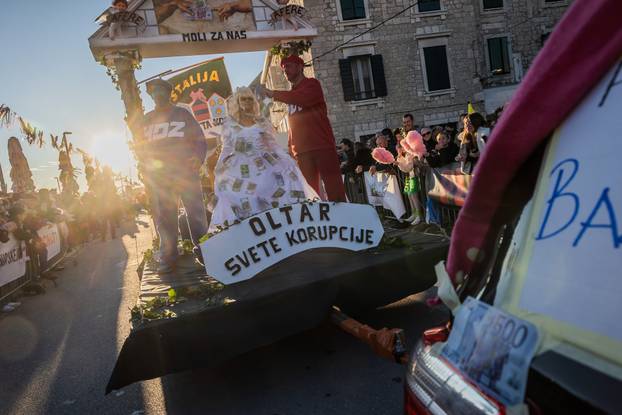 Tito i Ante Pavelić spaljeni kao Krnje u Kaštel Starom