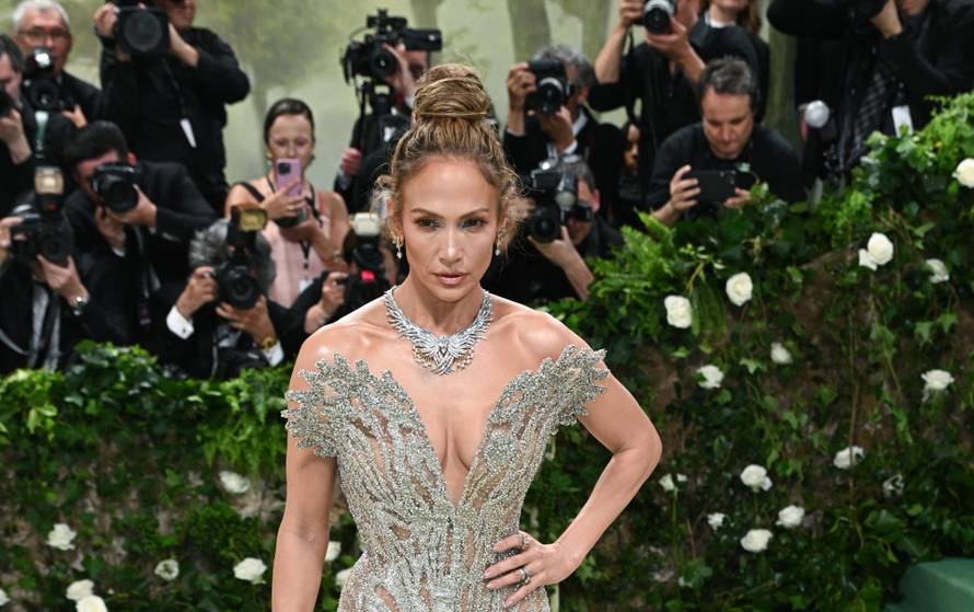 Spektakularna no? Met Gale uz službeni dress code Garden of Time