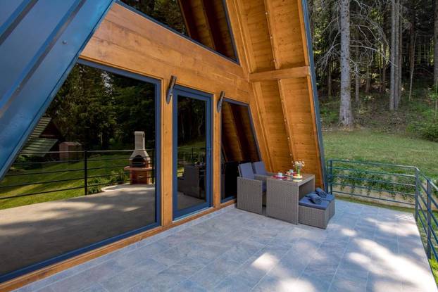 FOTO Gorska bajka u Hrvatskoj: Možete li zamisliti bolje mjesto za zimski bijeg od ljudi i stresa?