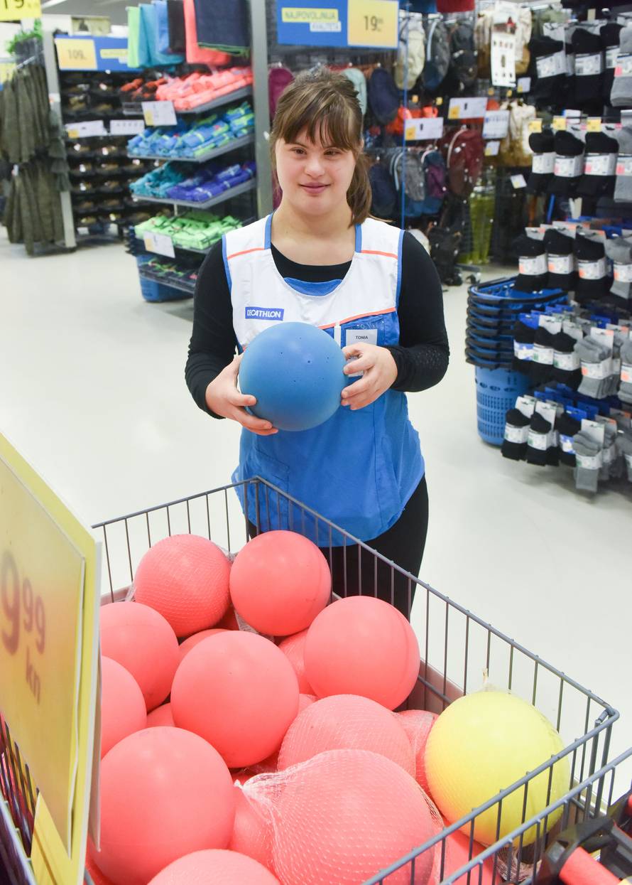 Tonia ima prvi posao: 'Sve što radim pišem u svoj rokovnik'