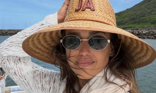 FOTO Jessica Alba golica ma&scaron;tu fotkama u tangama i badi&cacute;ima: Pogledajte kako se mijenjala
