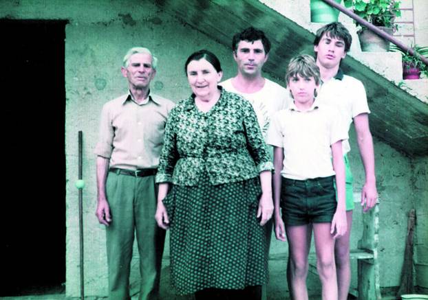 Pogledajte galeriju: Ovako je Milanović izgledao kao dijete