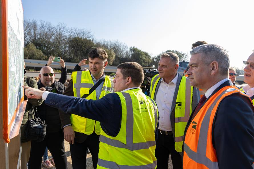 Pula: Ministar Butković obišao je gradilište cesta DC66 i DC75 na dionici Veli vrh-Pula