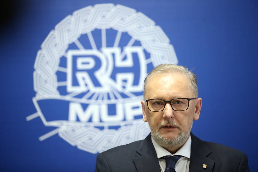 MUP: 'Ne morate se srediti za posao od doma, već pripremiti'