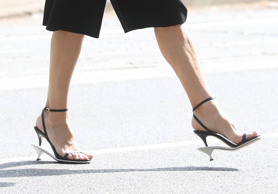 Severina stigla na sud s torbicom i u sandalama francuskog modnog brenda Jacquemus