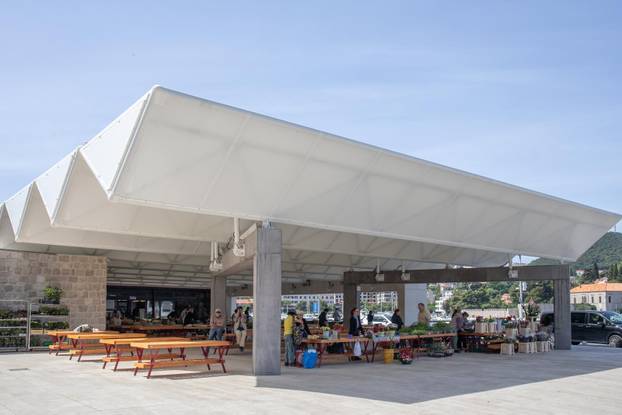 Cijena tre&scaron;anja u Dubrovniku kre&cacute;e se oko osam eura za kilogram