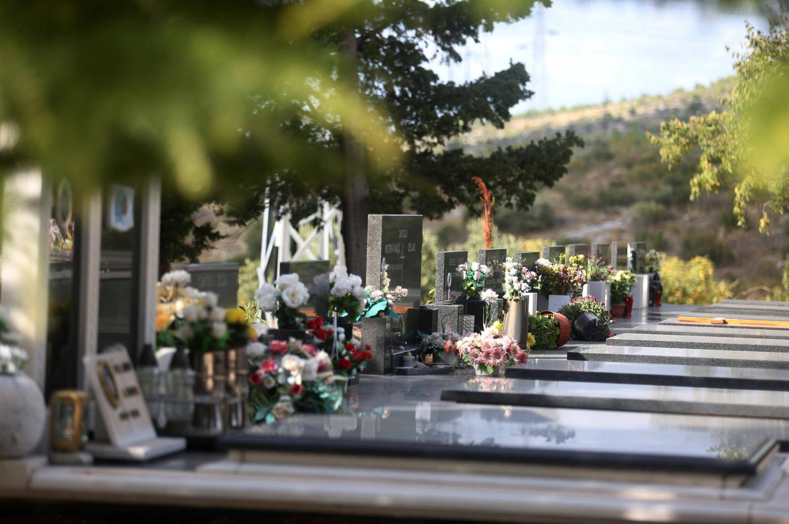 Do 1. lipnja ekshumirat će 70 pokojnika sa šibenskog groblja