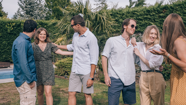 Saznajte odmah! 8 sigurnih znakova da vas netko ogovara