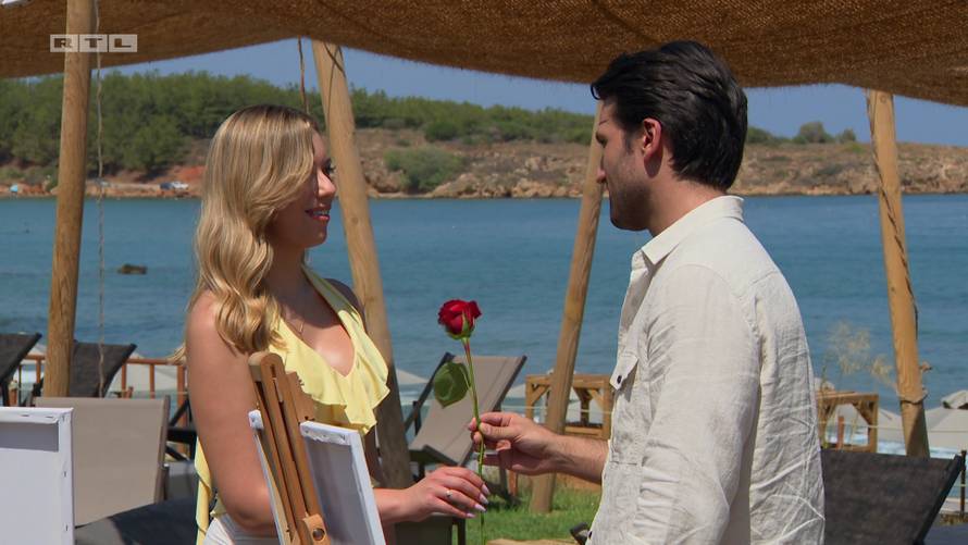 Gospoda Savršeni podijelili  su ruže, a četiri djevojke ne ulaze u vilu: Zaljubila sam se, bit će moj