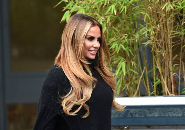 London: Katie Price dolazi na snimanje showa Loose Women