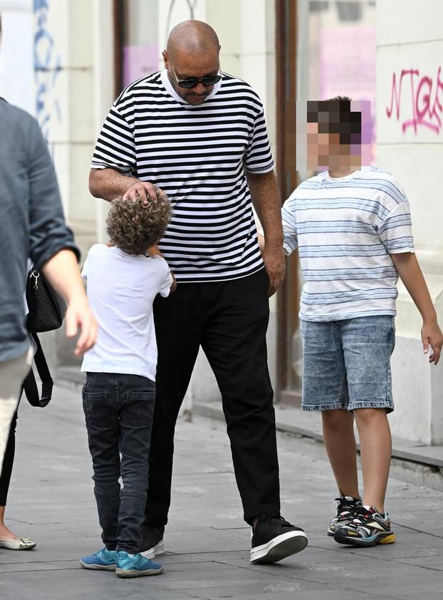 FOTO Ni tmurno vrijeme nije ih spriječilo! Pogledajte tko je sve prošetao centrom Zagreba...