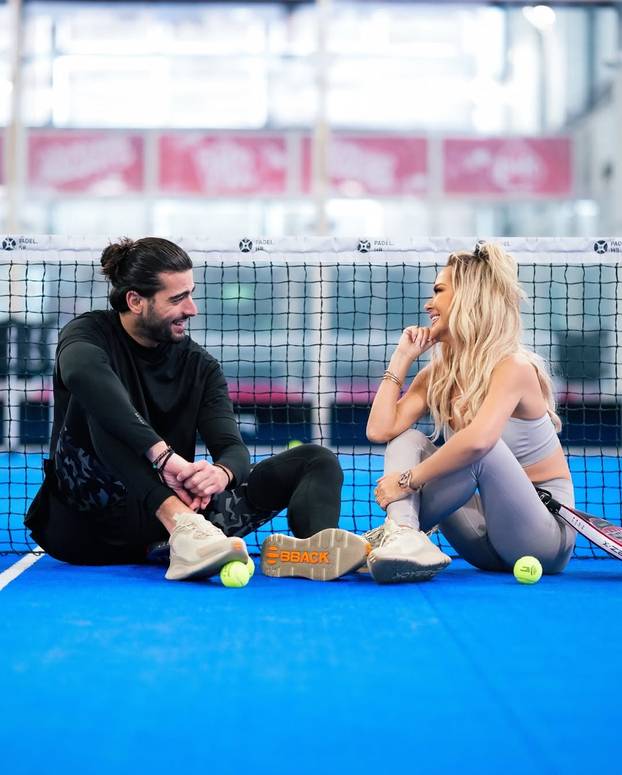 FOTO Malo se igrali, udarali po guzi... Pogledajte što su sve Šuput i Šime radili na terenu