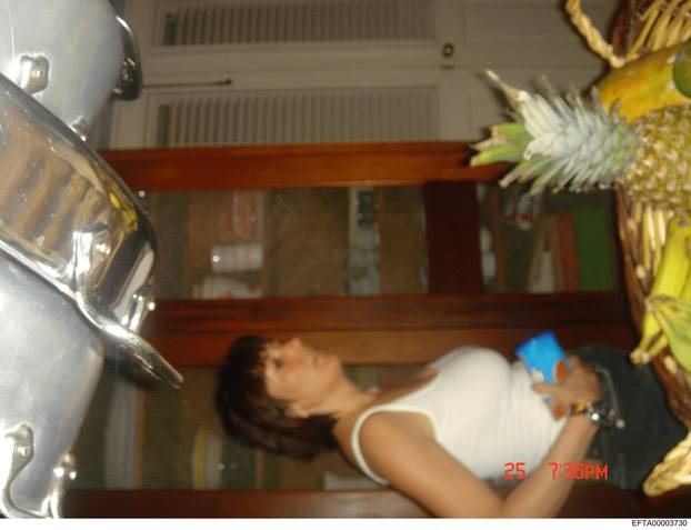 FOTO Ovo su dosad neviđene fotografije iz Epsteinovih spisa