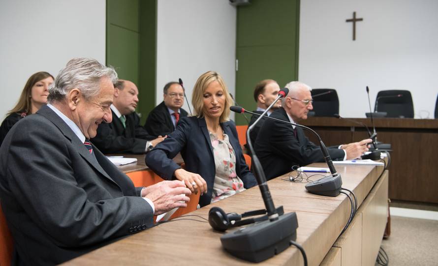 Urteilsverk??ndung gegen jugoslawische Ex-Offiziere