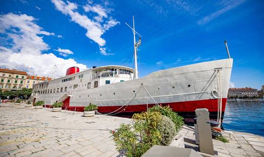 Plutaju&cacute;i hotel: U centru Rijeke mo&zcaron;ete odsjesti na brodu koji je star 90 godina, a izgleda top