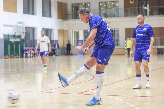 Zagreb: Veterani Dinama i Hajduka odigrali humanitarnu utakmicu