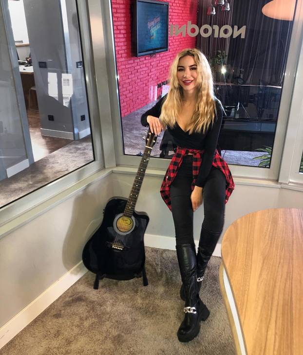 FOTO Bila je kickboksačica, a danas zaštitno lice HNL-a. Ovo su svi poslovi Valentine Miletić