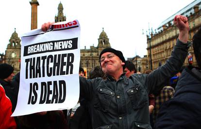 'Vještica je mrtva': Na ulicama slave smrt Margaret Thatcher