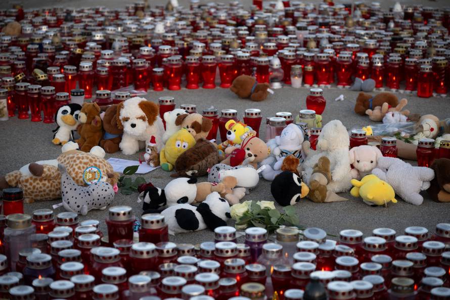 Zagreb: Jutro nakon tragičnog događaja u školi u Prečkom