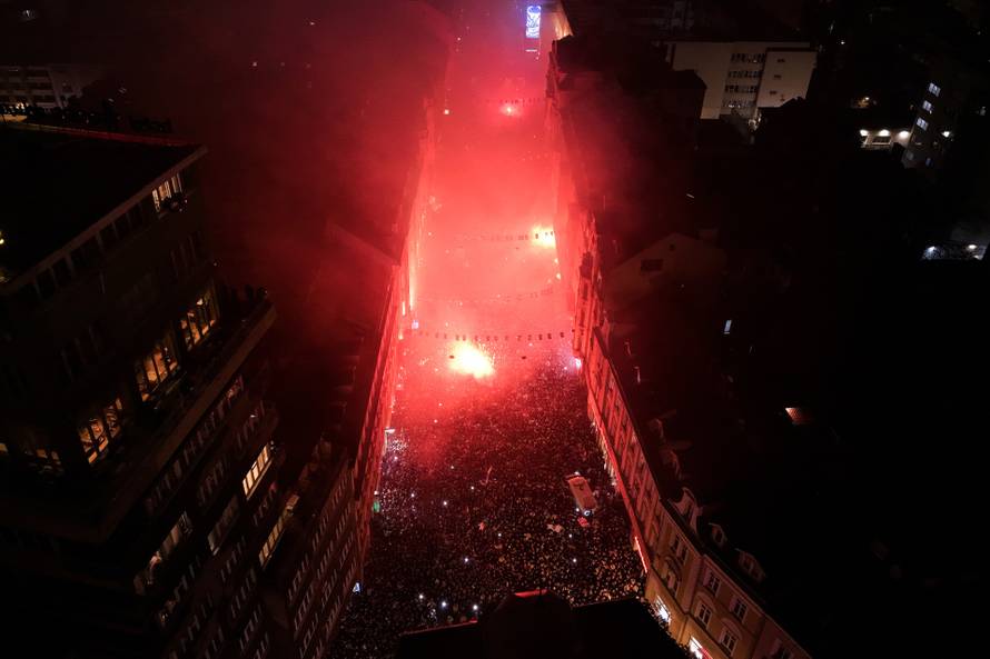 Pogled iz zraka na doček nogometne reprezentacije BiH u Sarajevu