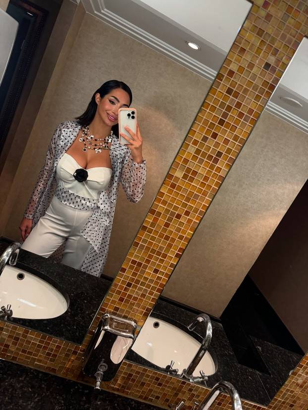 FOTO 'Savršena' Laura donijela novu odluku: 'Vraćaju se fileri'