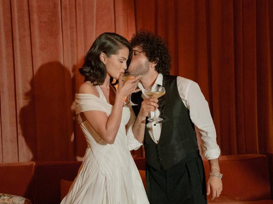 Selena Gomez pokazala sve tri vjenčanice, ali i neobični detalj koji je mnoge iznenadio