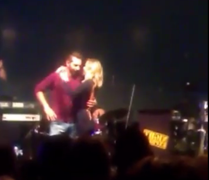 Što će na to reći dečko? Maja Šuput se grlila s obožavateljem