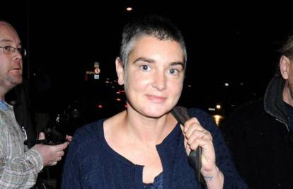 Sinead O'Connor: Komentari s Twittera bili su poziv u pomoć