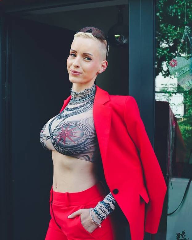 FOTO Nije joj jasno zašto joj blokiraju Instagram: 'Ne vidim ništa preseksi u svojim fotkama'