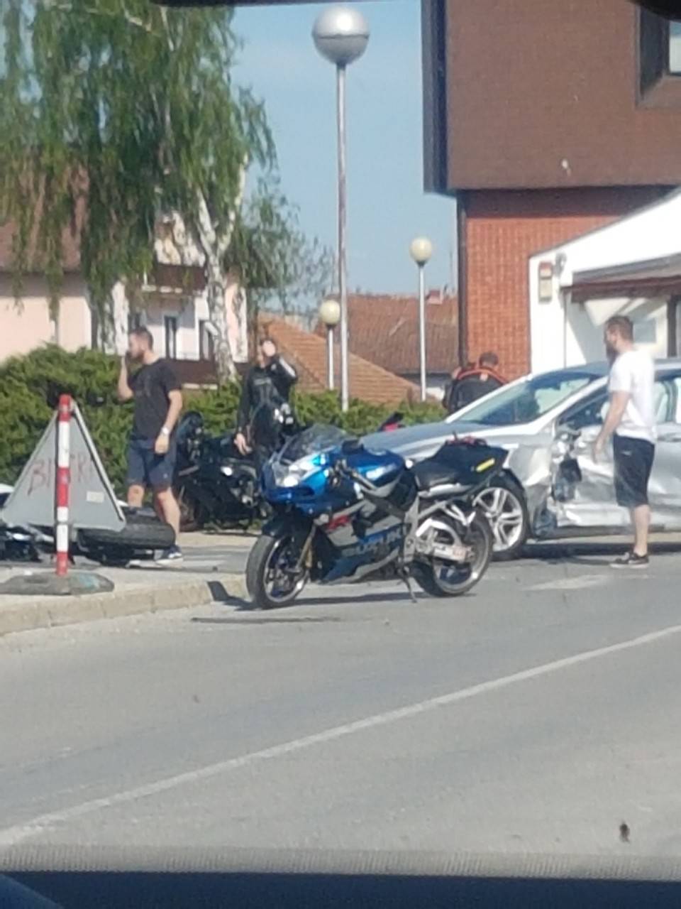 Motociklist ozlijeđen u sudaru s automobilom u Đurđevcu
