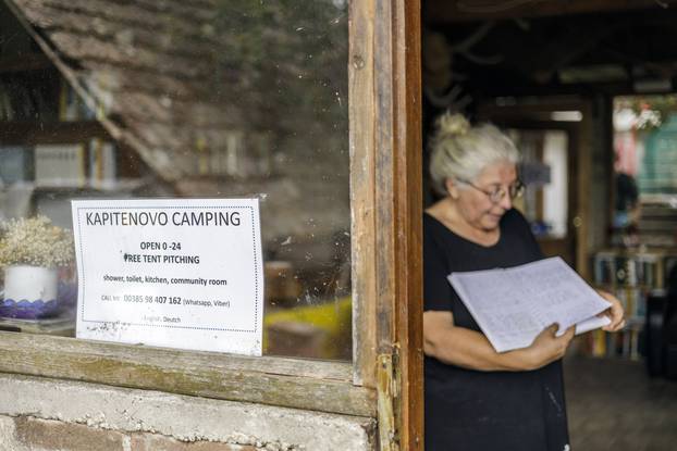 Turčin koji je prehodao Camino sada biciklira od Beča do Istanbula, na putu je stao kod naše Dinke u Šarengradu