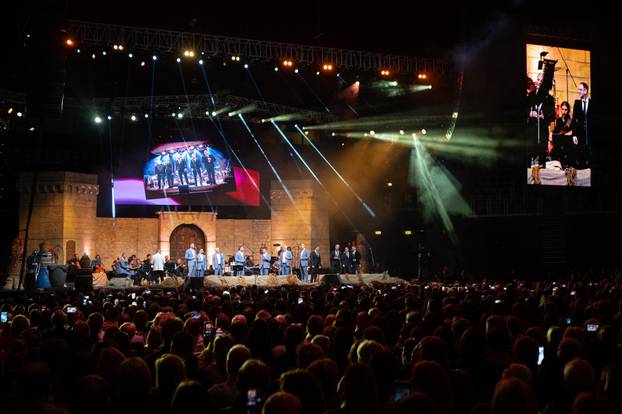 Zagreb: Tomislav Bralić i klapa Intrade proslavili 40 godina karijere u Areni Zagreb