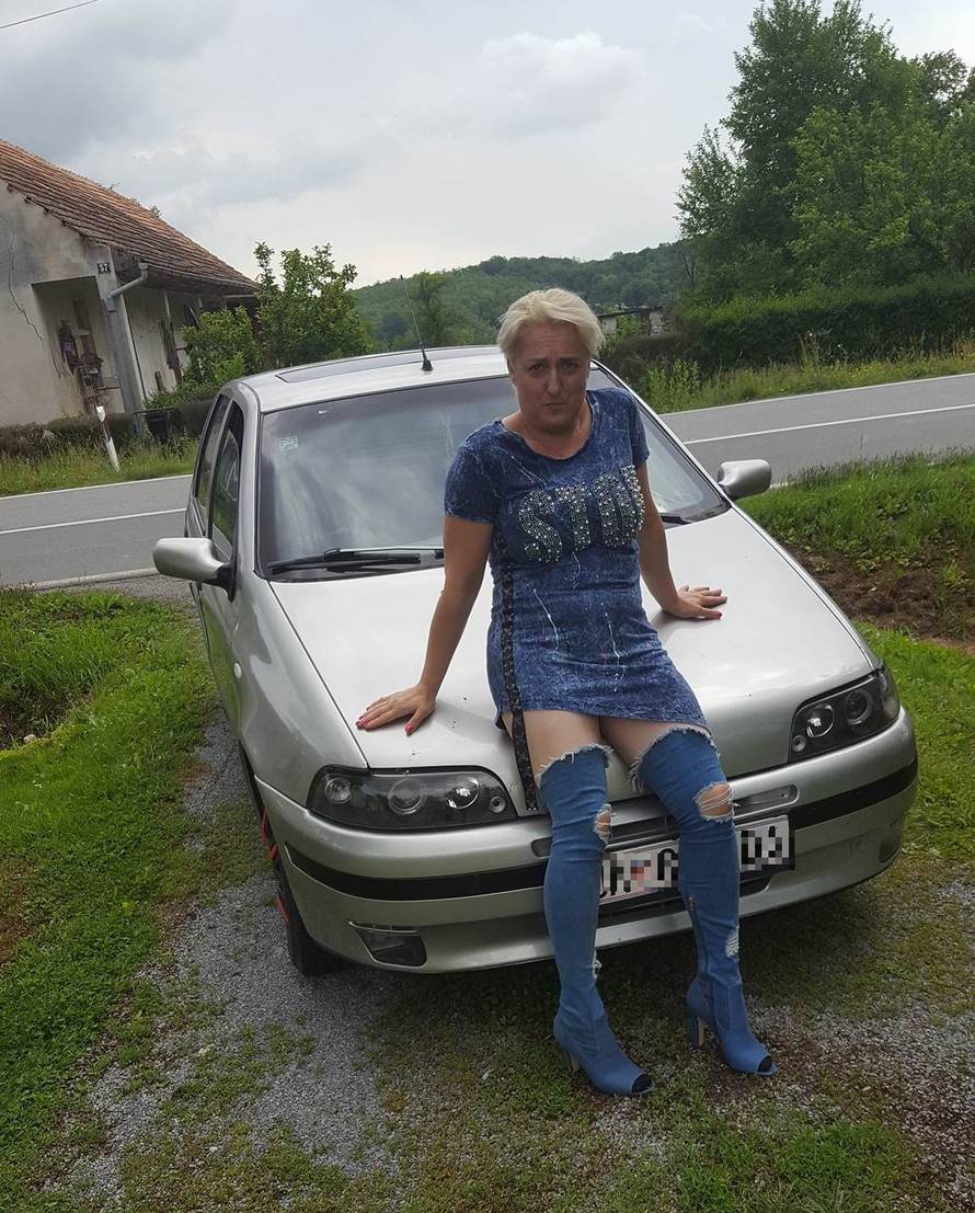 Ribica je ponovno kričavo roza: 'Ofarbala me moja prijateljica'