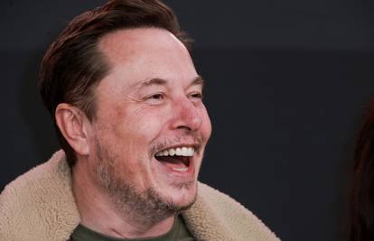 Američki mediji: Elona Muska viđaju sa sprejevima s drogom. Direktori mu se boje reći 'ne'