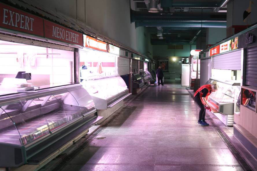 Zagreb: Zatvoreni dio tržnice Dolac niti danas ne radi