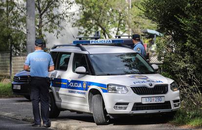 Splitska policija: Razbijenom čašom napao je muškarca (33) u kafiću i teško ga ozlijedio