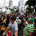 VIDEO Kakva sramota! Navijači Santosa se tukli s rivalima na Peleovom posljednjem ispraćaju