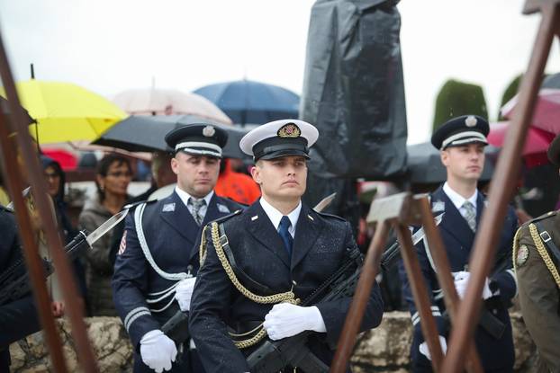 Škabrnja: Predsjednik Zoran Milanović na obilježavanju 33. obljetnice stradanja Škabrnje 