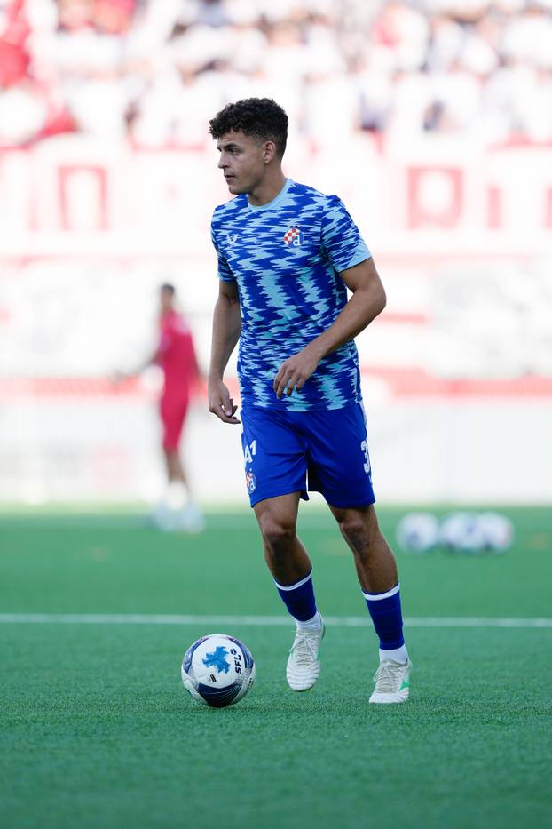Thun: Zagrijavanje igrača prije početka utakmice FC Thun - GNK Dinamo