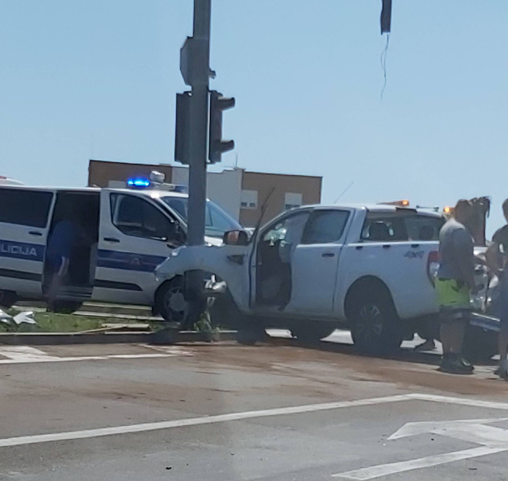 Kod Zadra udario u auto koji je vukao prikolicu s brodom...