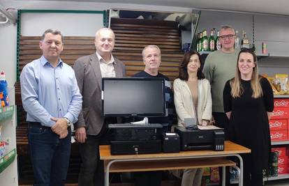 Trgovačka škola Zagreb dobila opremu za praksu: 'Učenici sada rade kao u pravoj trgovini'