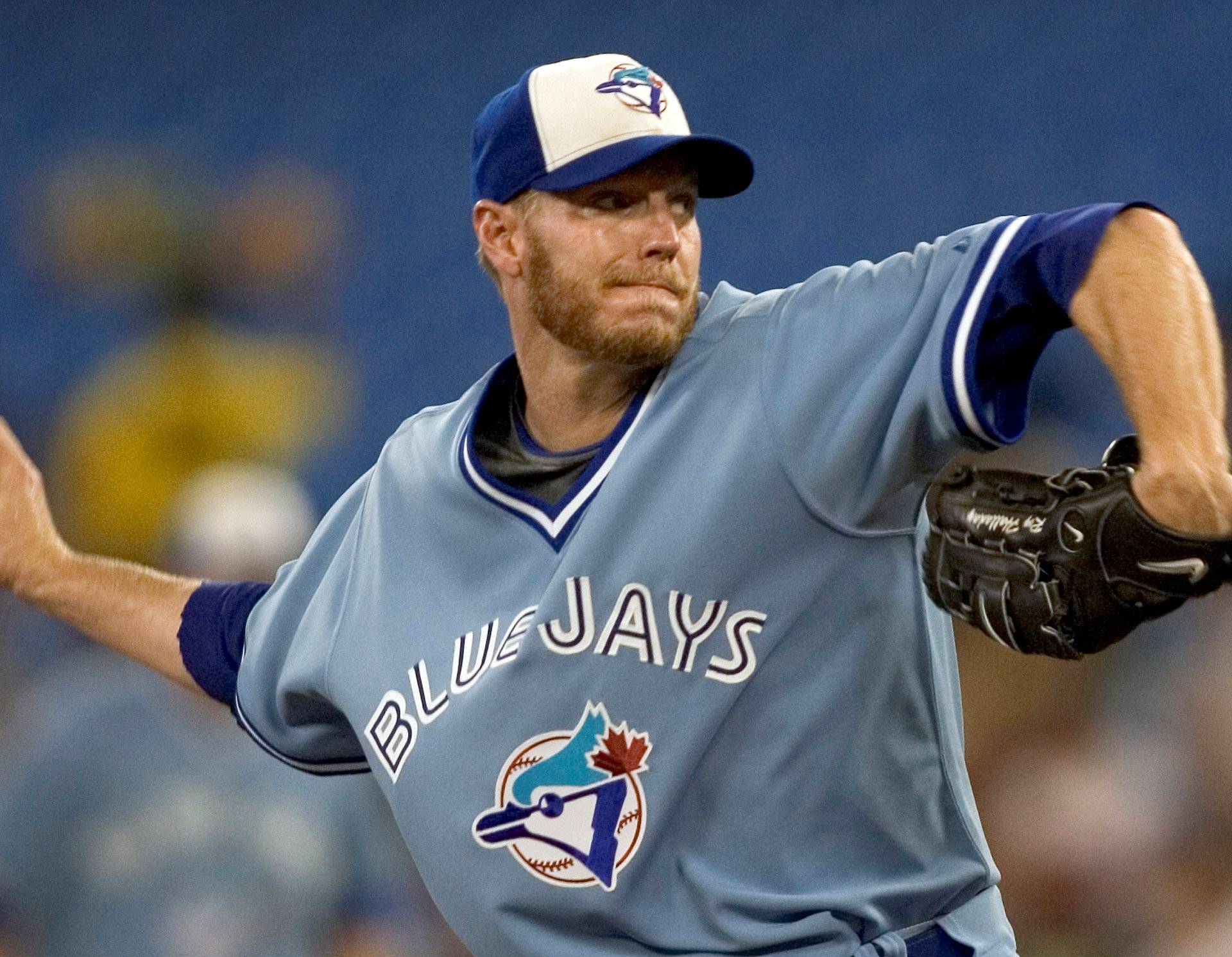 FILE PHOTO:  Blue Jays starting pitcher Roy Halladay throws against the Rays in Toronto