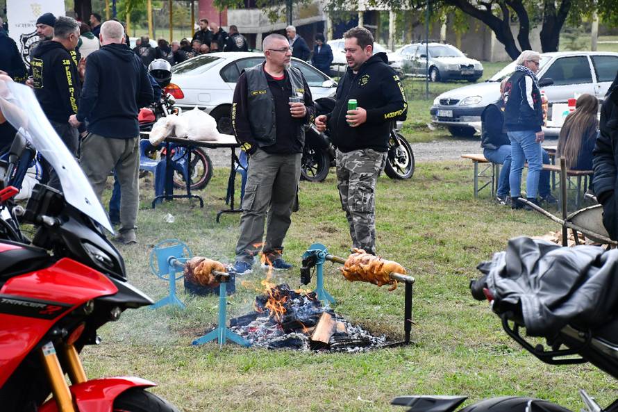 Drama u Slavonskom Brodu: 'Umjesto pečenke, na ražanj smo stavili janjca. I tunu...'
