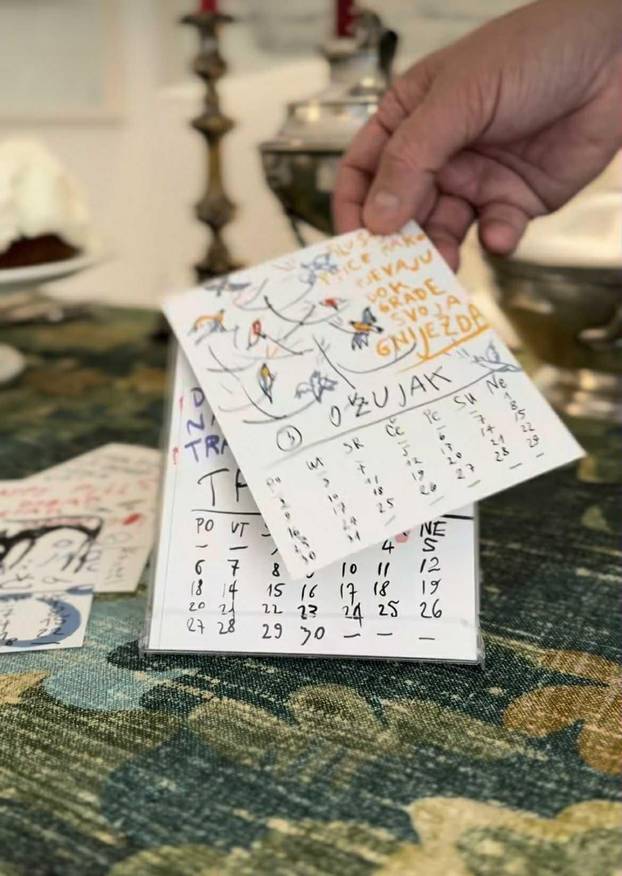 FOTO Šekoranjina blagdanska čarolija: Tihi dekor u izlozima i hotelima je pravi spektakl