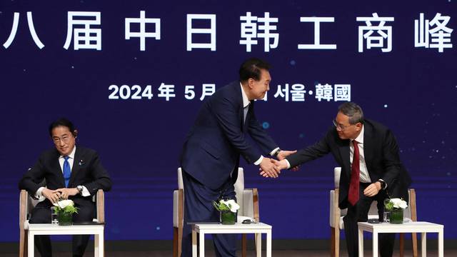 South Korea, Japan and China hold a trilateral summit in Seoul
